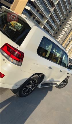 تويوتا لاندكروزر